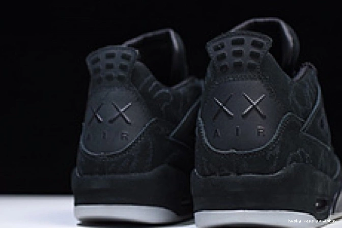 Rep Husky 001 kaws Jordan 4 retro black 930155 Nike Air 0821
